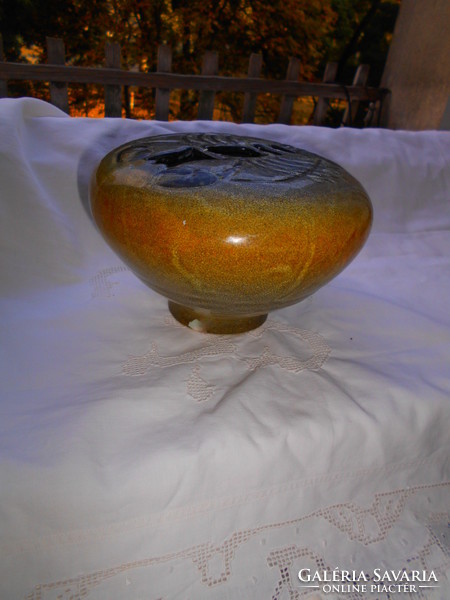Gorka Géza kerámia asztalközép-rákos ikebana  kerámia váza-masszába nyomott jelzés