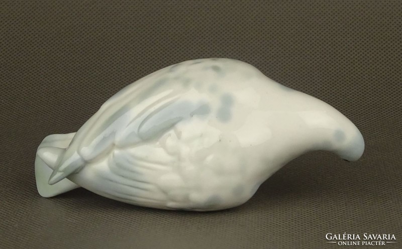 1G144 old marked white porcelain pigeon 11.5 Cm
