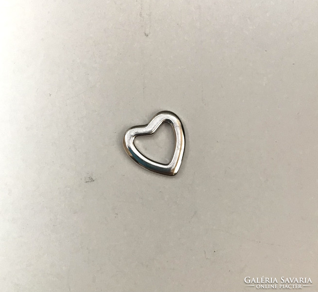 Heart pendant