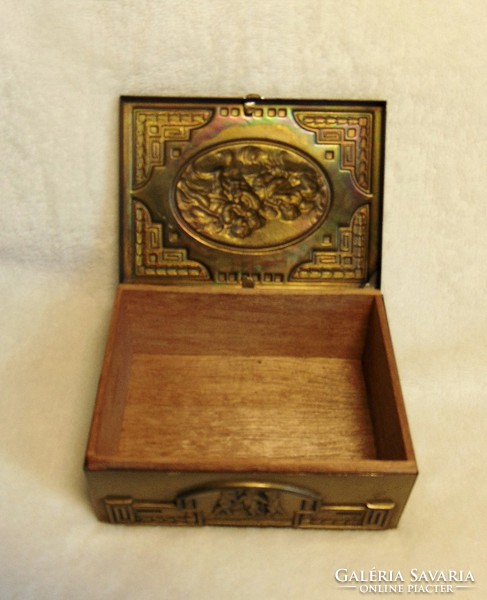 Antique putty, angel-shaped box, gift box around 1920