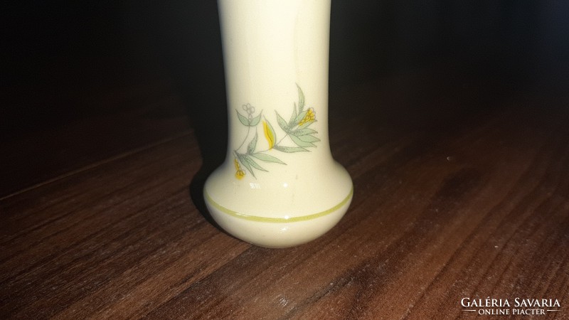 Ibolyás váza