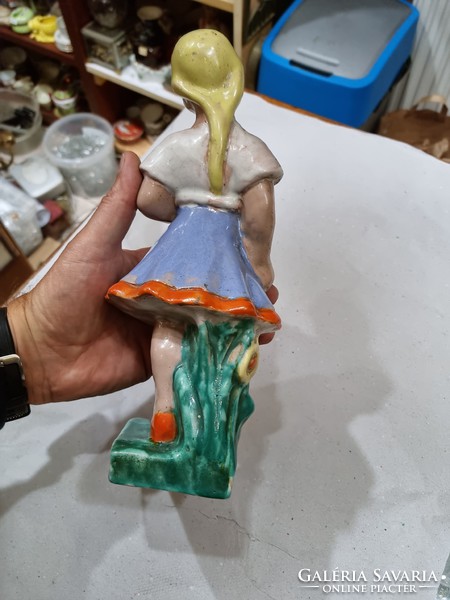 Old hop ceramic figurine