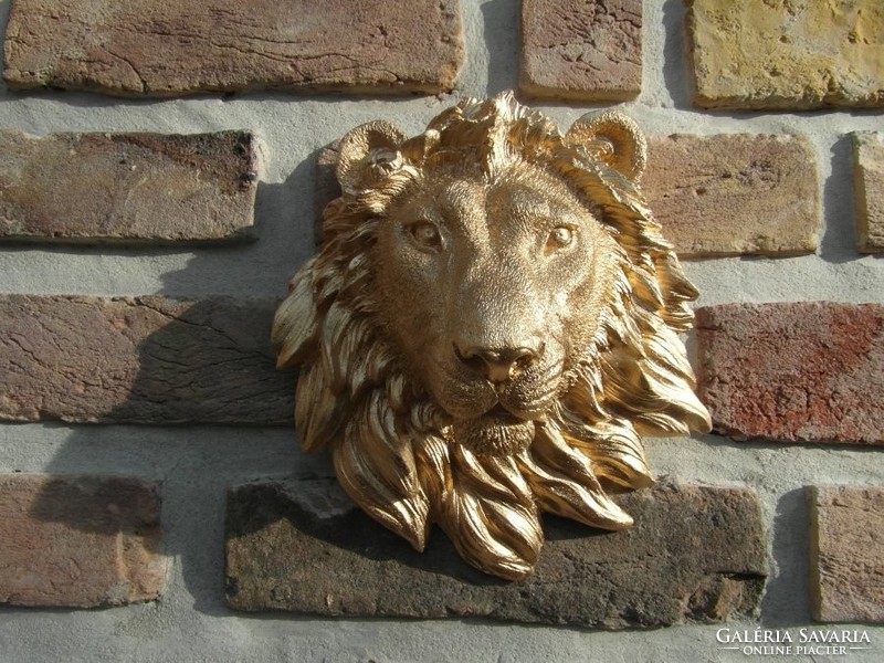 Lion head made of artificial stone! Gold color