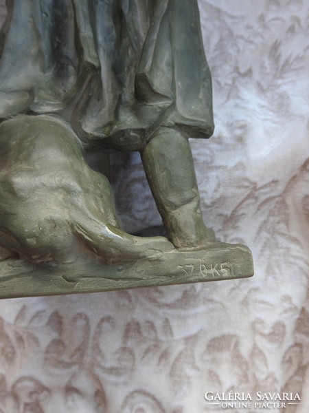 Szőke Zoltán - Vadász kutyájával - jelzett terrakotta szobor kisplasztika