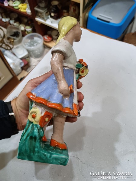 Old hop ceramic figurine