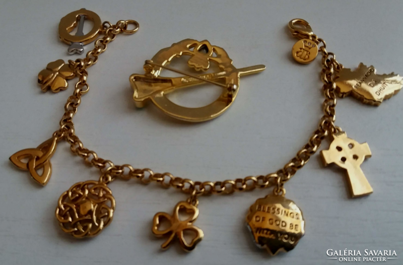 Richly gold-plated bracelet with brand, marked on all pendants and chain in good condition