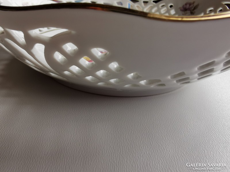 Porcelain sideboard with ornament.