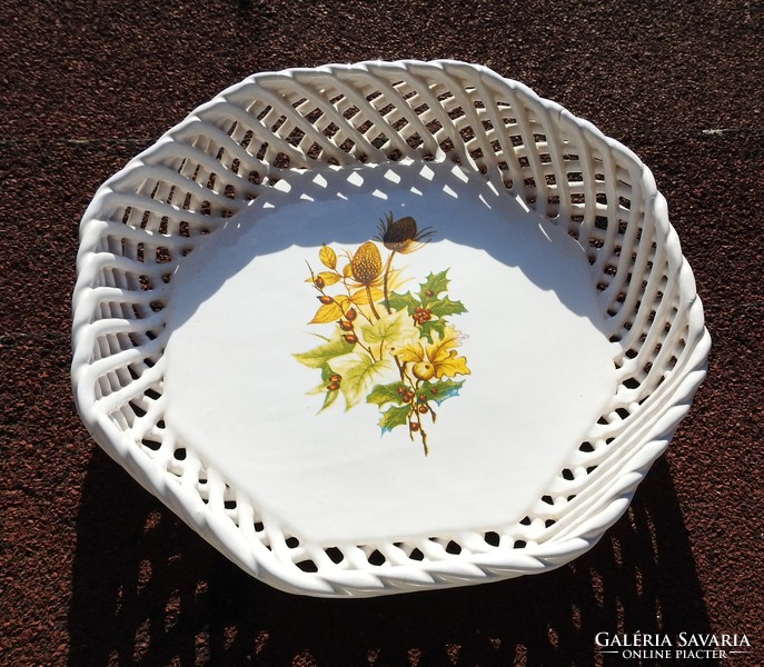 Bodrogkeresztúr ceramic tableware bowl with wicker basket pattern rim