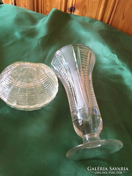 Glass vase and ring holder