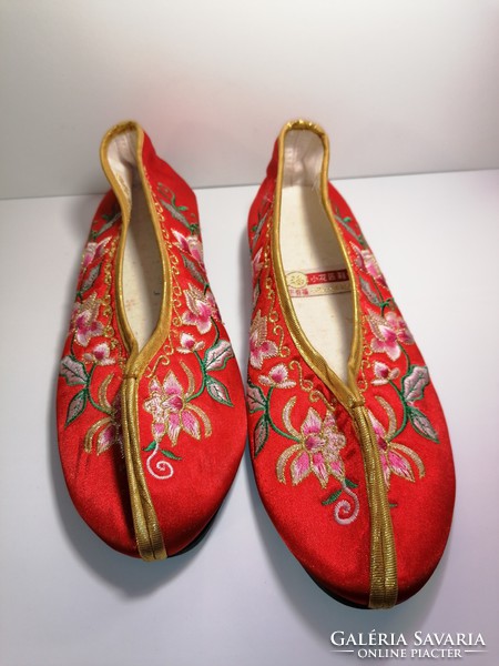 Kínai népviseletes lányka cipő (768)
