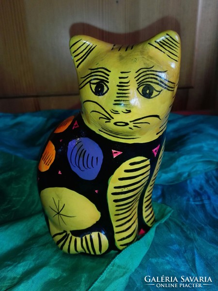 Porcelain painted cat ..