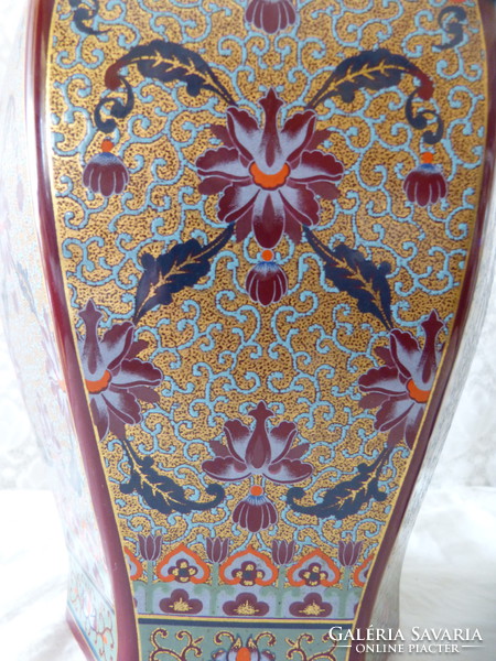 Exclusive vase / italy.