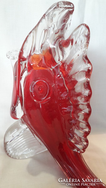 Vörös üveg hal, muránói tűzhal váza