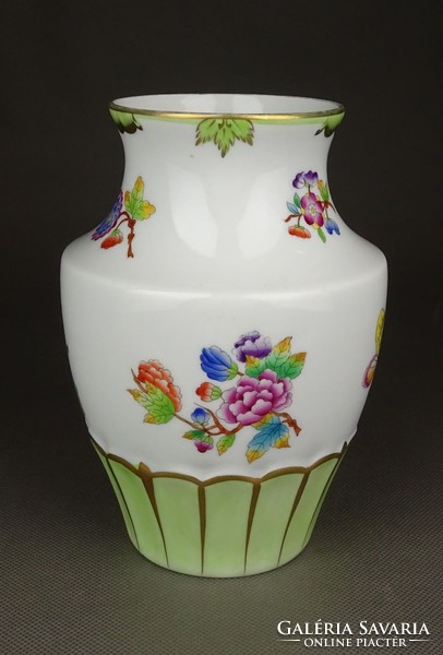 1G222 Victorian patterned Herend vase 15.5 Cm