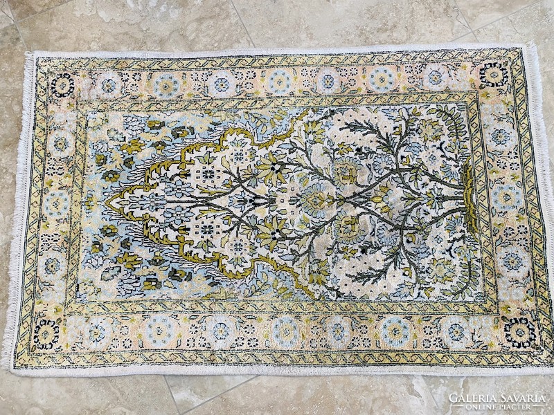 Kashmiri vintage 100% silk rug 122x75cm