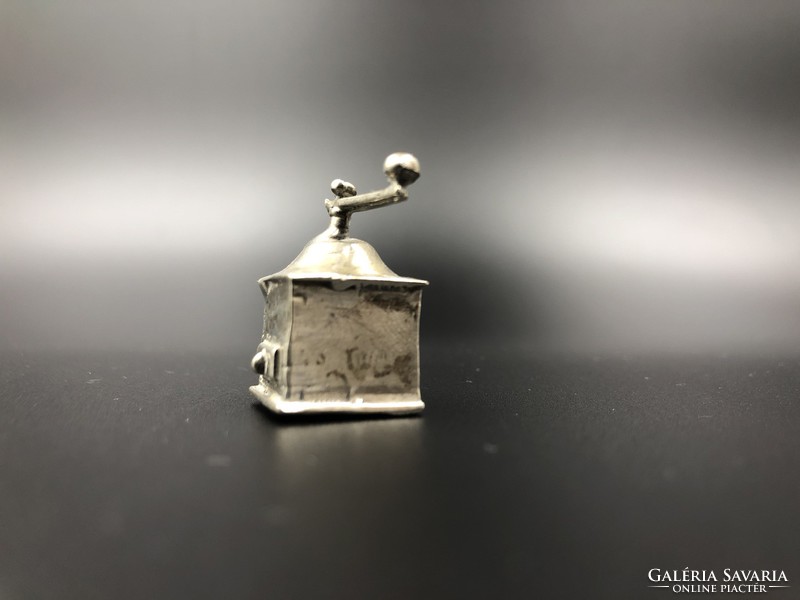Kávédaráló miniatűr 800-as ezüst