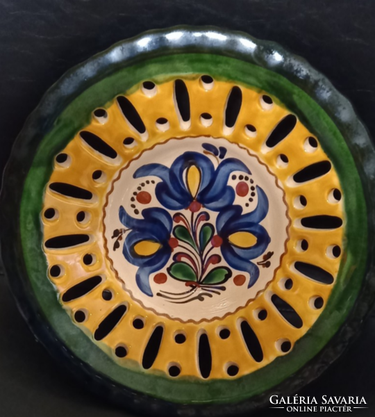 Hódmezővásárhely, ceramic decorative plate.