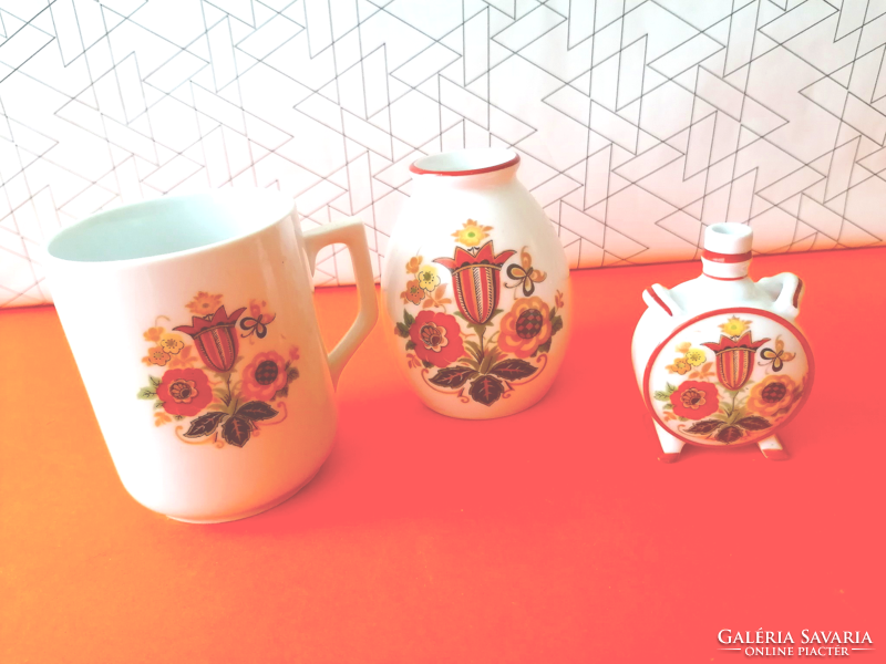 Hungarian pattern zsolnay vase, cup and bottle for farmhouse decoration.