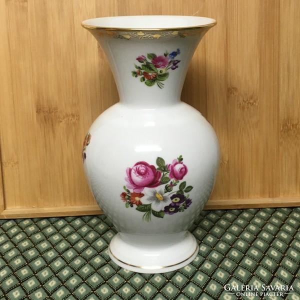 Herend flower pattern, very beautiful vase