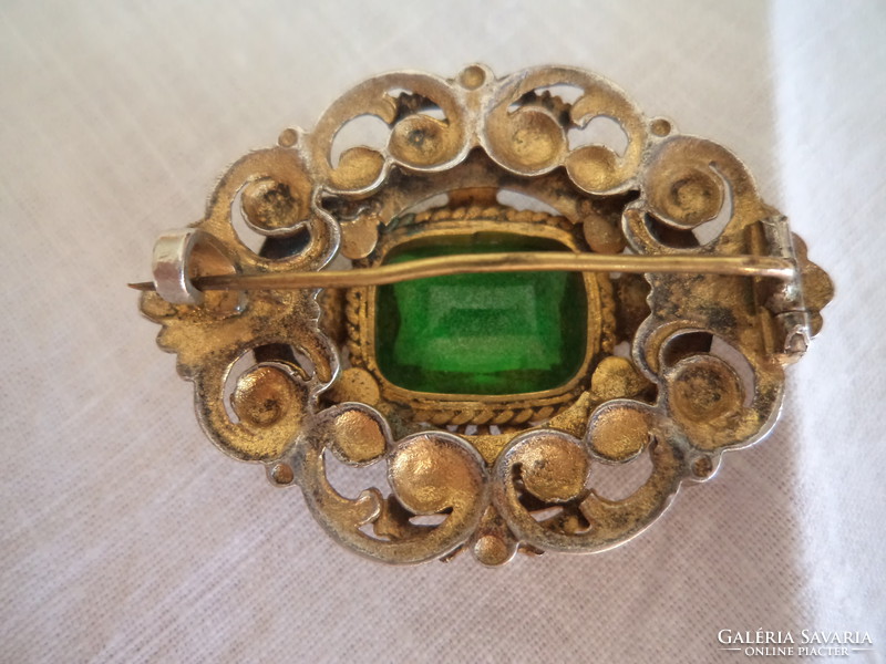 Antique silver brooch - green glass with stone surrounded by small beads - beautiful pattern-