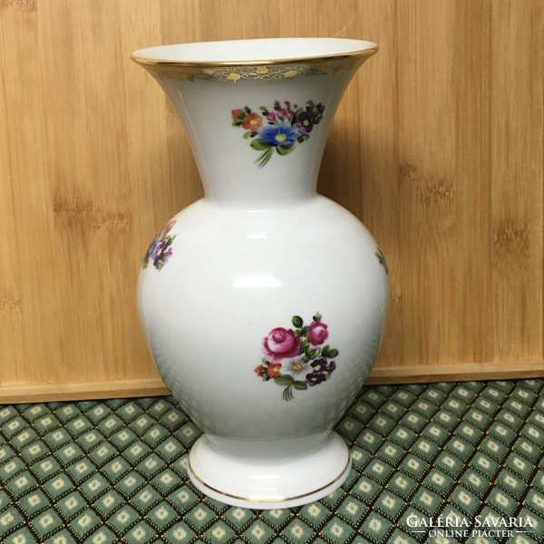Herend flower pattern, very beautiful vase