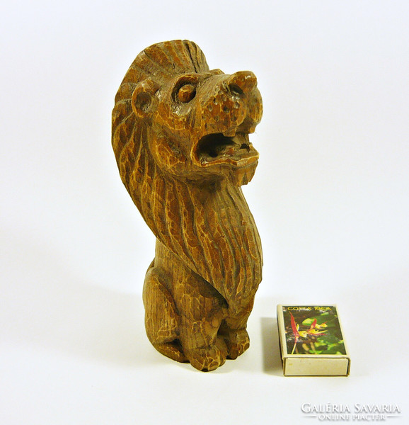 Sitting lion signed hand-carved wooden statue, flawless! (F024)