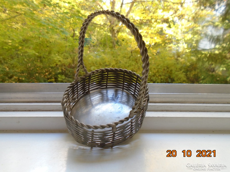 Wicker silver-plated metal ornament basket