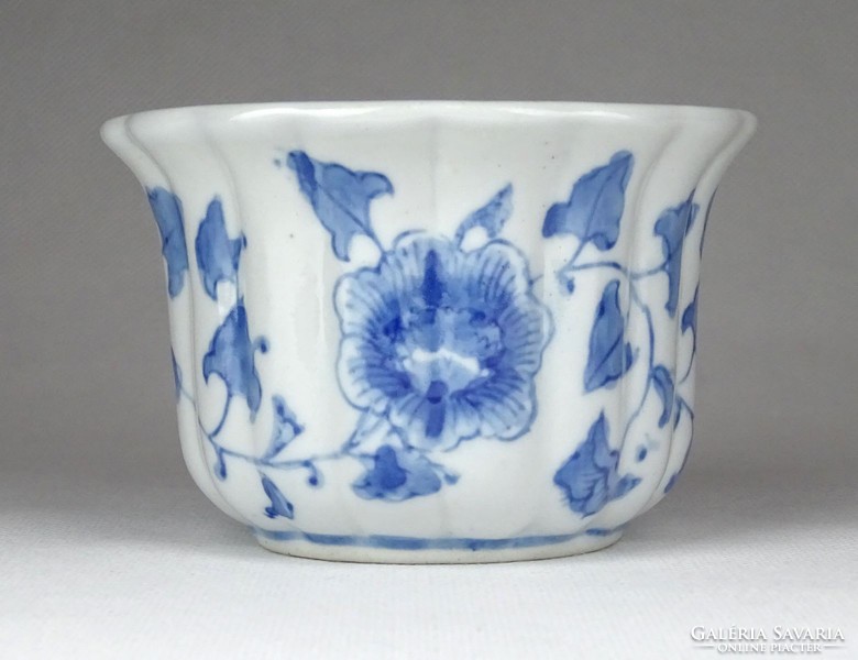 1G319 Régi kisméretű kék-fehér kínai porcelán kaspó