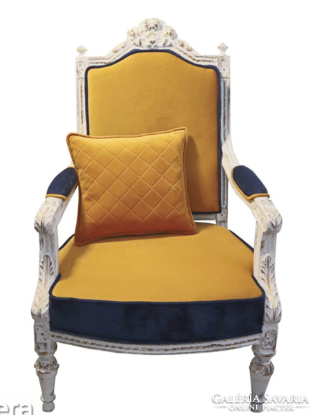 Tölgyfa klasszicista stílusú fotel mustársárga és sötétkék huzattal