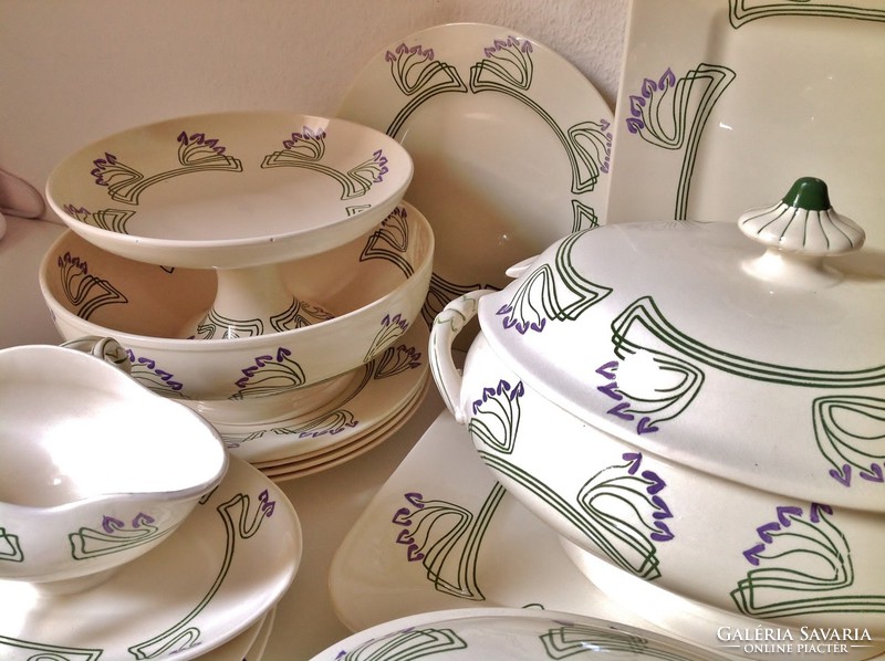 Sarreguemines dinner set of 42 pieces!! More than 150 years old!