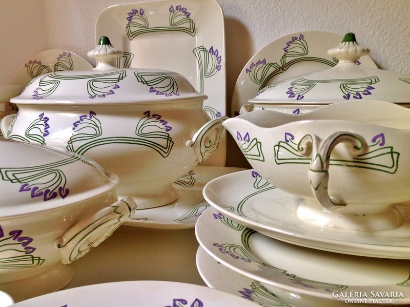 Sarreguemines dinner set of 42 pieces!! More than 150 years old!