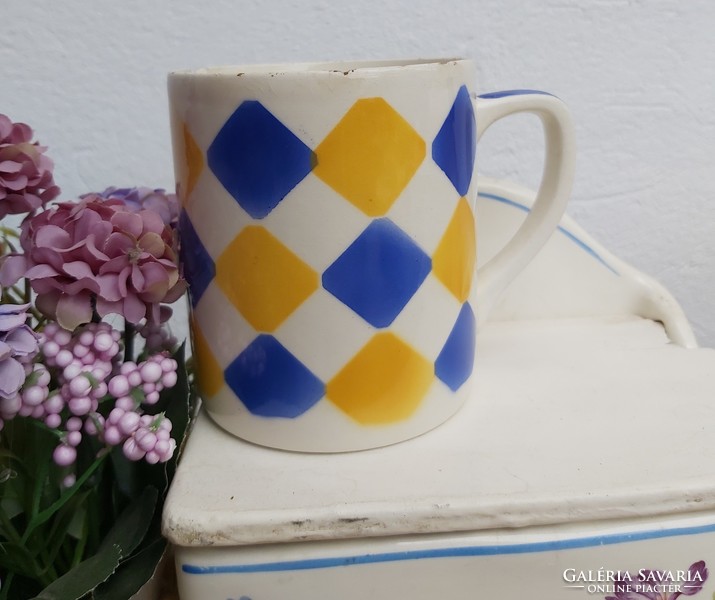 Granite checkered mug with nostalgia, village decoration collectible piece