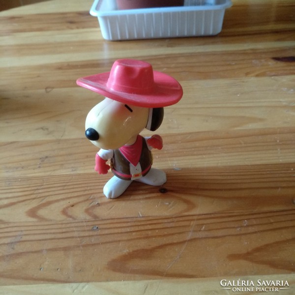 Snoopy figure, negotiable!