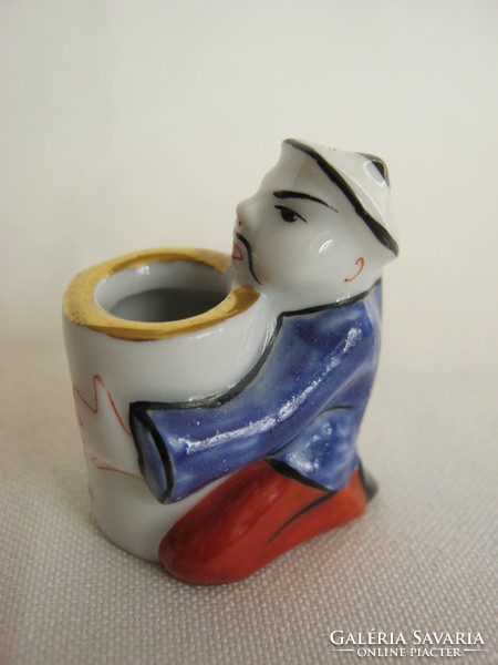 Herendi óherendi jelzésű porcelán mini mandarin figura