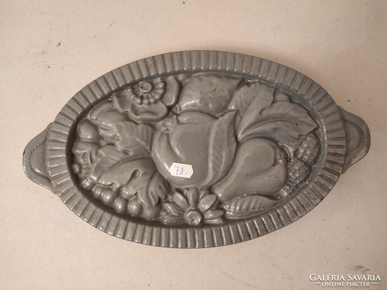 Antique cast iron enameled art deco kitchen utensil coaster nr. 78
