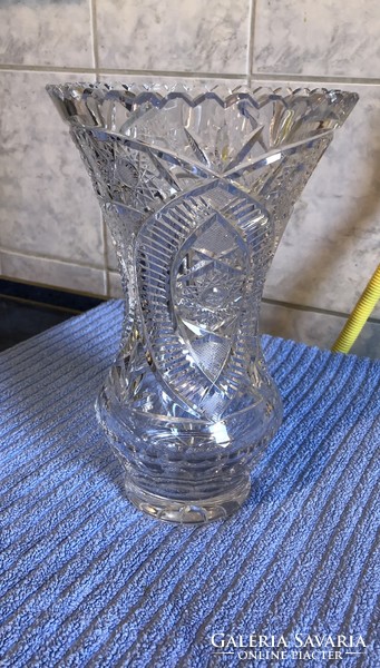 Kristály váza