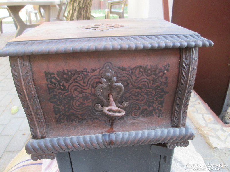 Transylvanian wooden box with a lock in Fagaras 1787