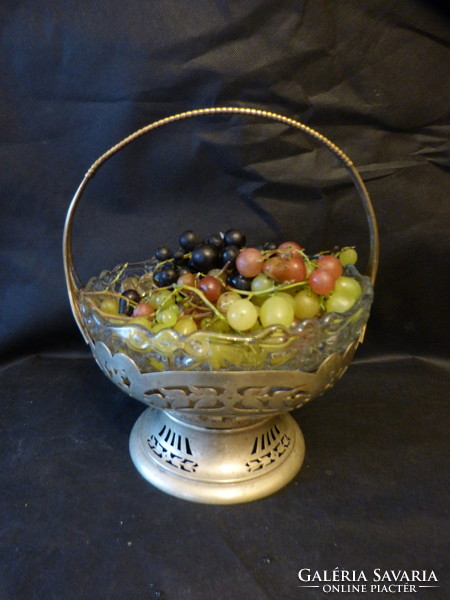 Art Nouveau fruit holder / serving.