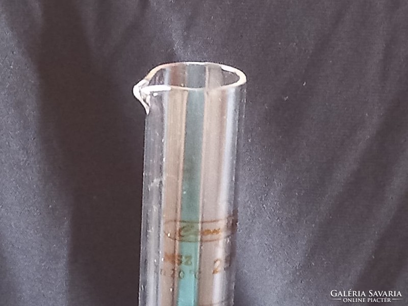 Csonkaglas üvegkémcső műanyag talppal