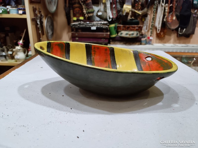 Applied art ceramic bowl