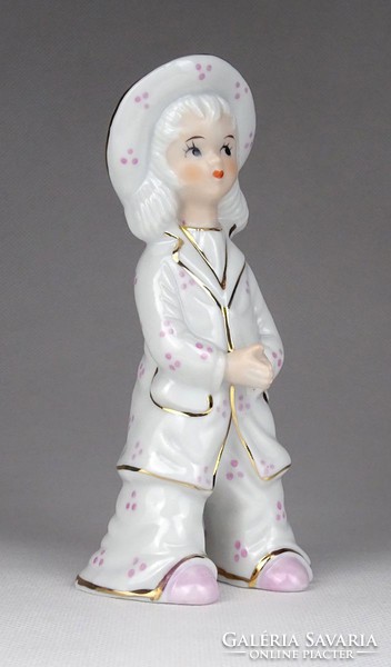 1G375 Sri Lanka-i pizsamás kislány porcelán figura 13.5 cm