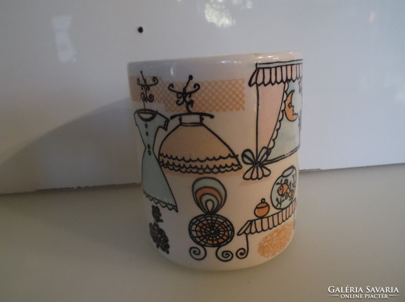 Vase - smf schamberg - 1970s - 11 x 10 cm - porcelain - charming - pattern