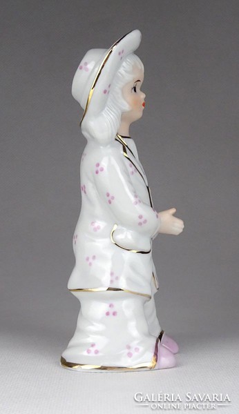 1G375 Sri Lanka-i pizsamás kislány porcelán figura 13.5 cm