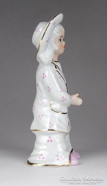 1G375 Sri Lankan pajama girl porcelain figurine 13.5 Cm