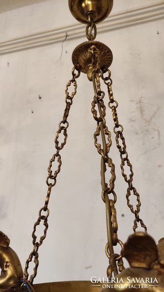 Bronz csillár, putto dísze bronzból és üveg bírá.1900 évek.