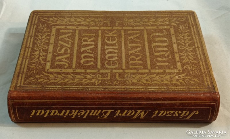 Memoirs of Mari Jászai, half-leather binding