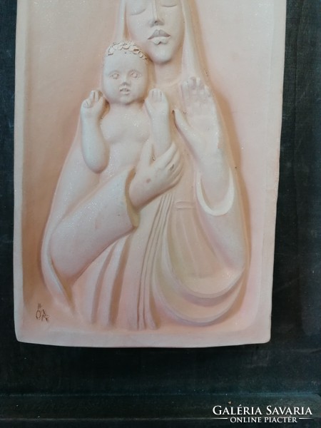 Virgin mother with her baby marked on the wall pottery, relic