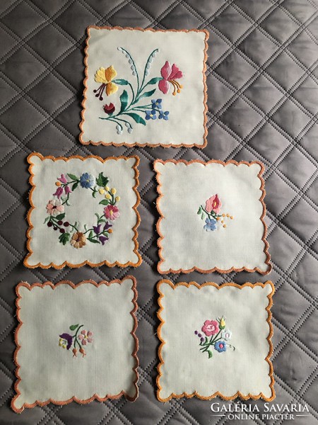 5 15 and 16 cm hand embroidered matyo tablecloths