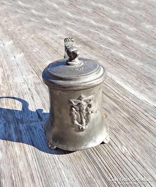 Late Baroque 18th century tin cup with lid