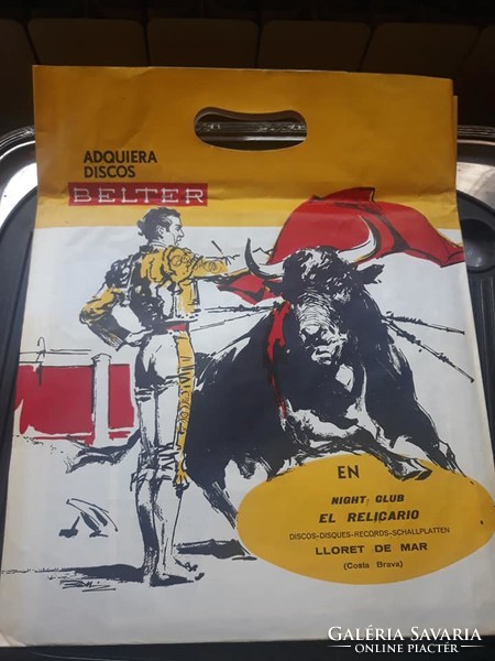 Spanish l'amour hits on a 1977 vintage vinyl record in an original Spanish advertising bag